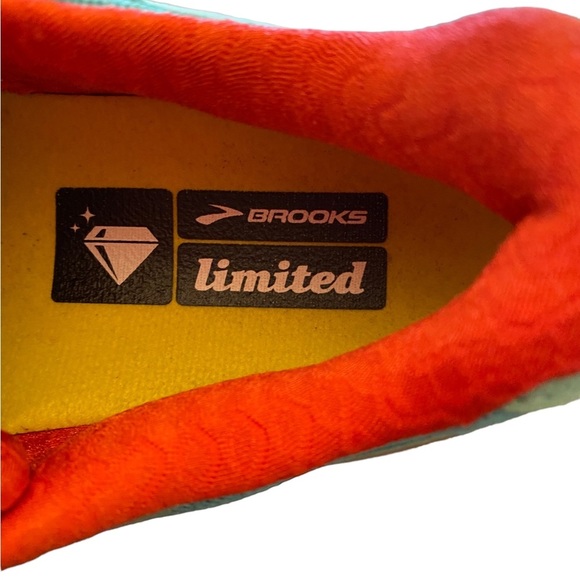 Brooks Pure Cadence Limited Running Shoes - Picture 9 of 12